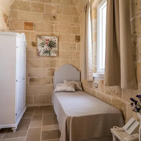 Corte Fantasia Bed & Breakfast 4*